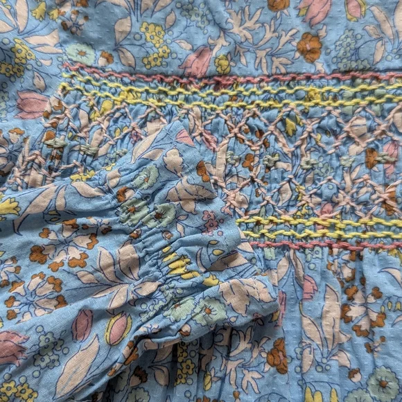 Mini Boden Smocked Blue Floral Long Sleeve Dress - Size 5-6 - Picture 5 of 8